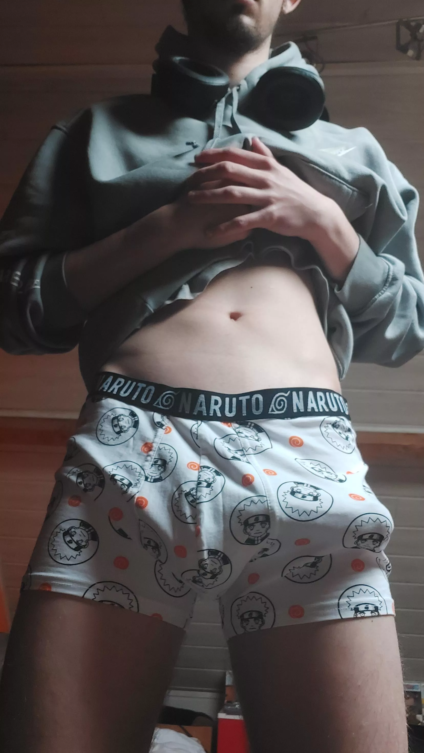 if only a woman out here could get it down to see whats under