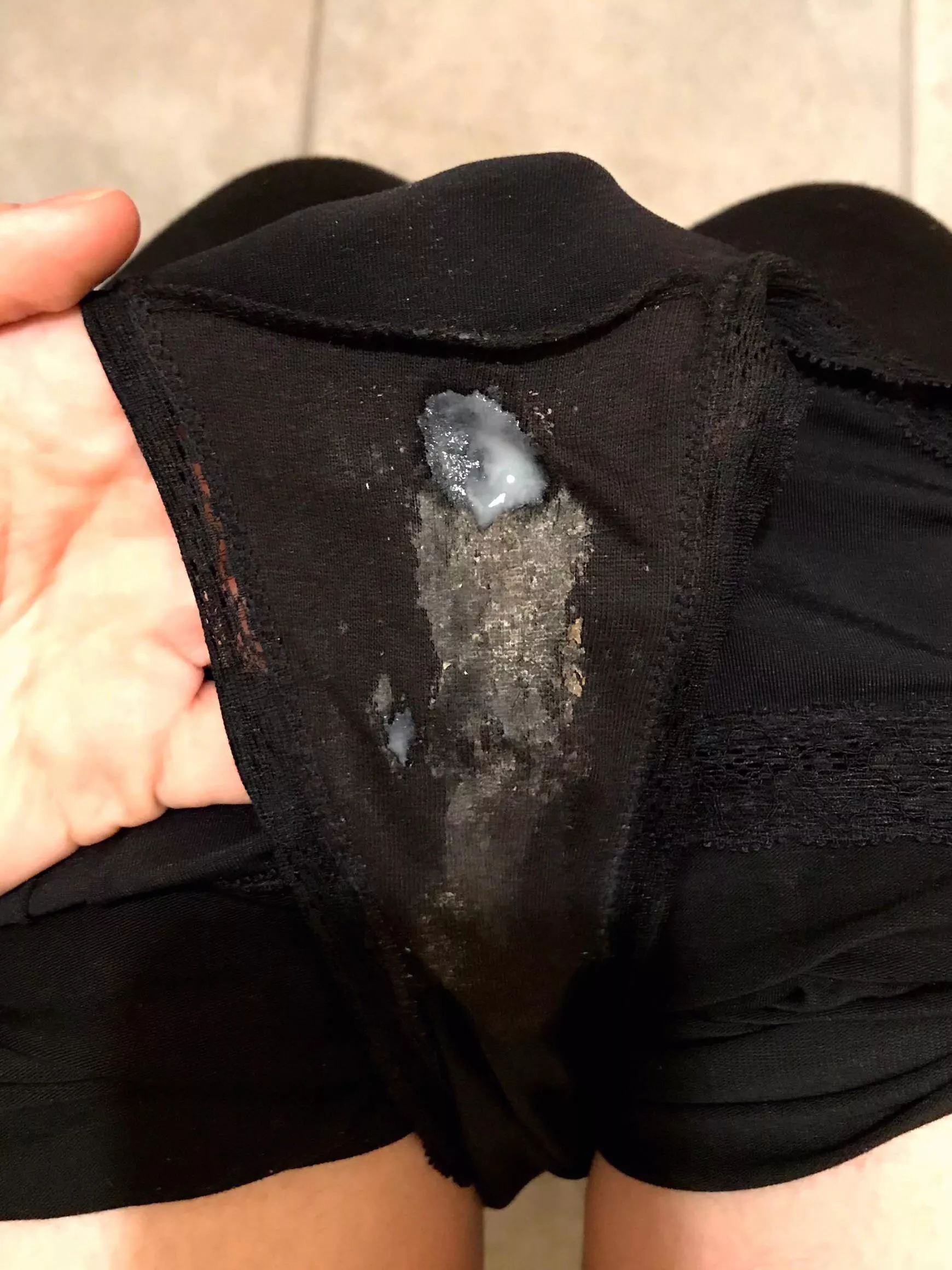 I‘ll be working out for hours every day for this week. Can you imagine what my panties will smell like? 😮 ask to see my panty drawer. You’ll love it!