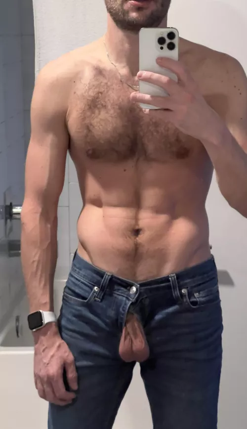 I’m walking around like this today 😏