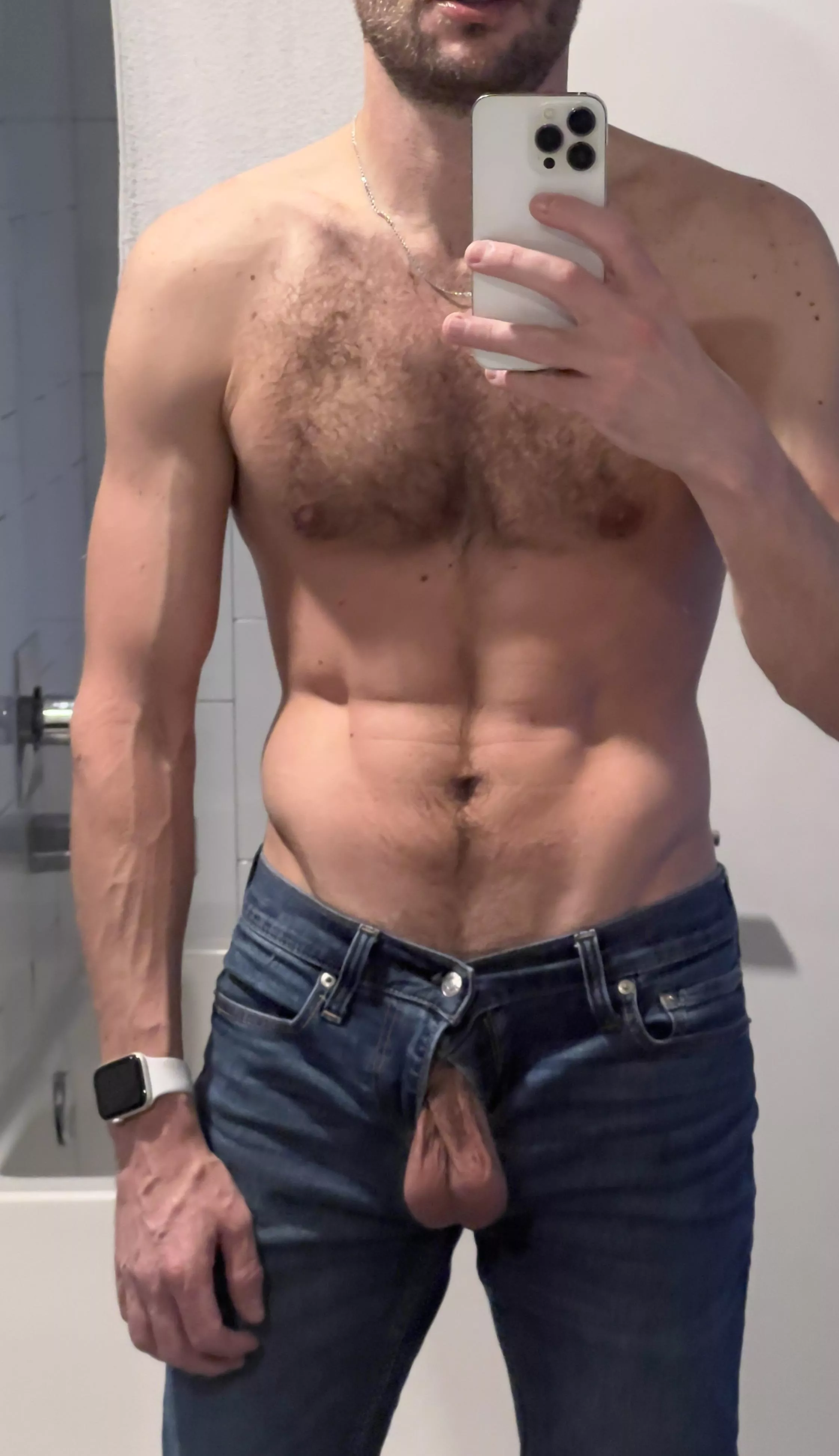 I’m walking around like this today 😏