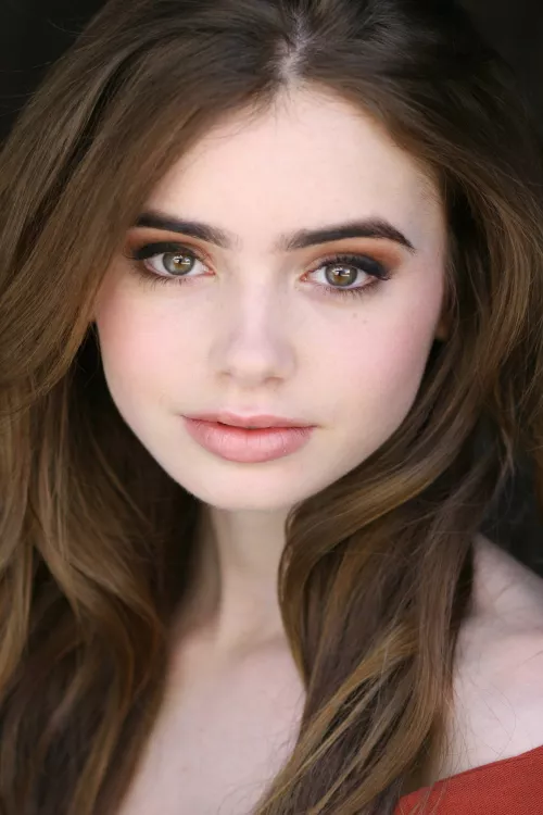 Lily Collins