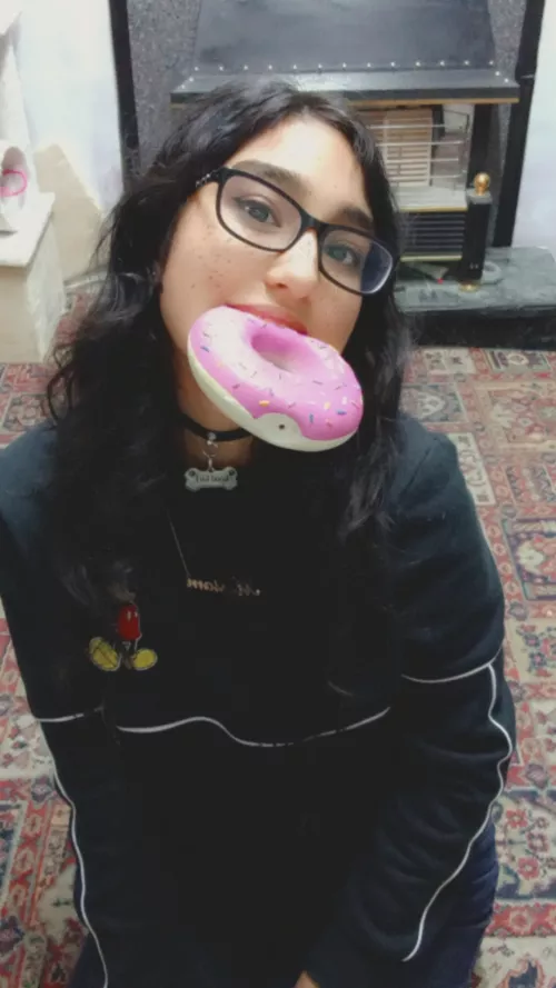 My donut squeakyyy 🐾