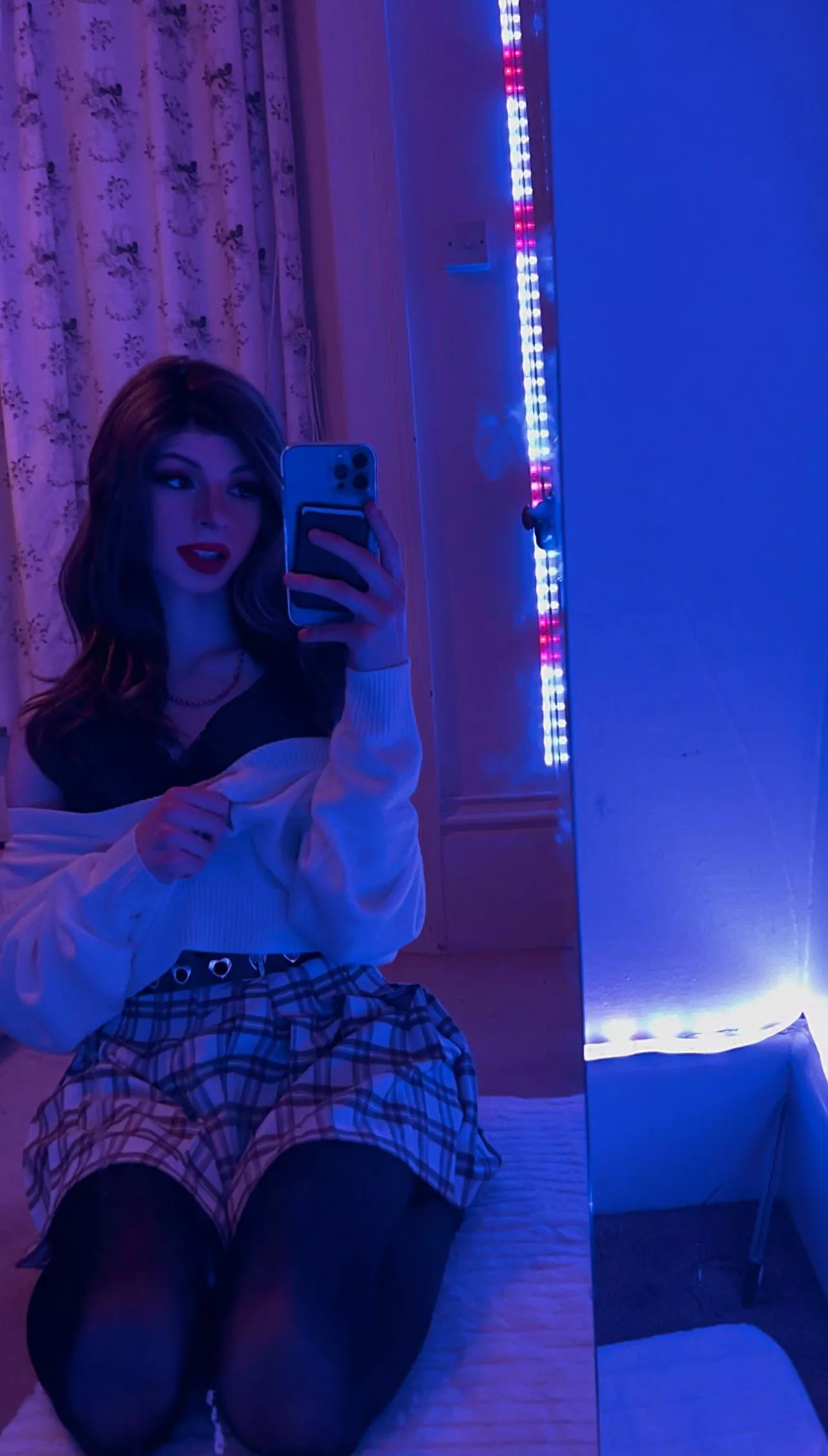 My first hookup of the week is gonna arrive soon I’m so nervous x