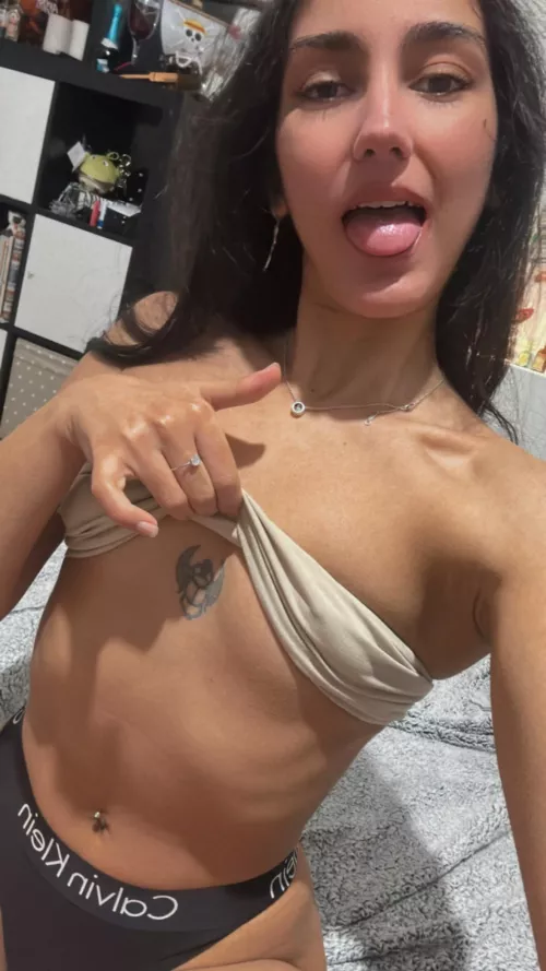 My little body looks so damn hot, hehe