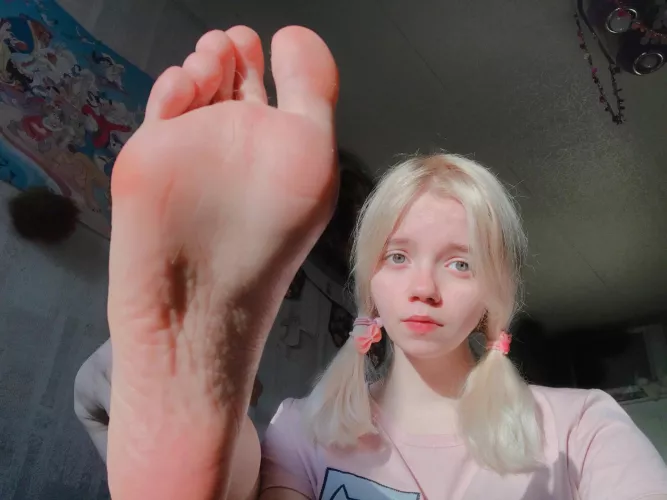 [OC] do you like my pigtails? ><