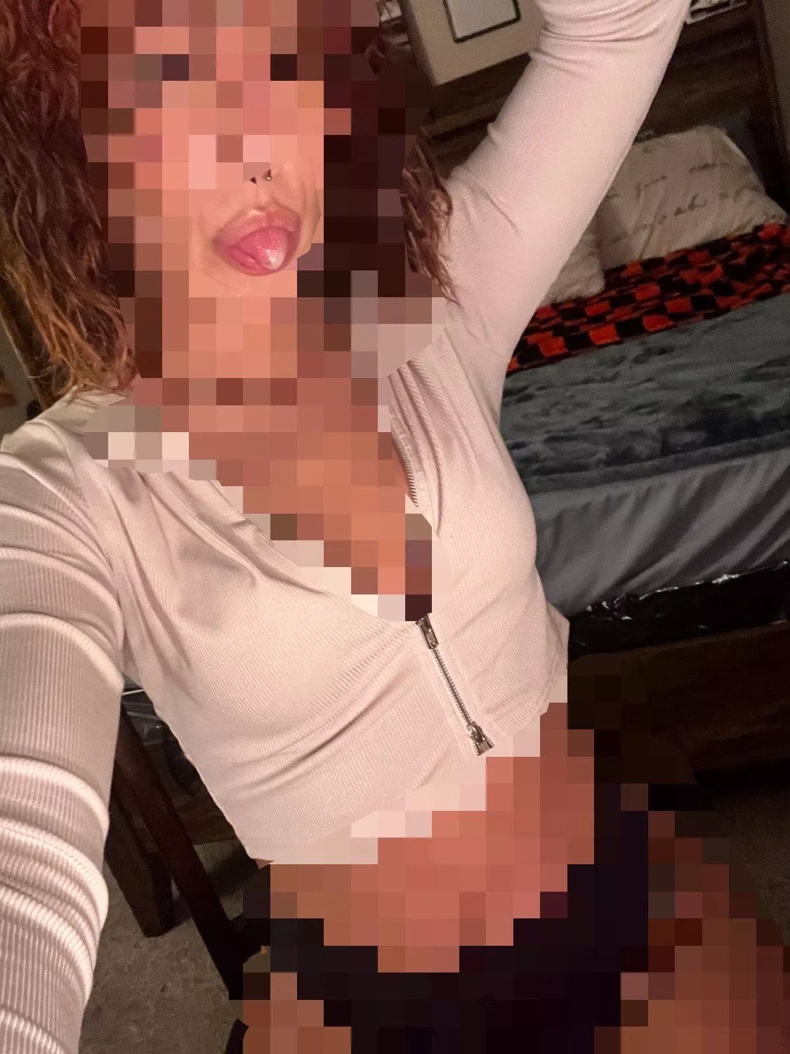 [oc] Focus on whats important mommys going to spit in your mouth