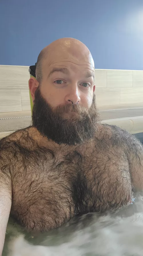 Time for a nice Sunday Soak. 🐻 💦