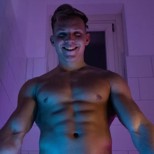 Who wanna play with me?