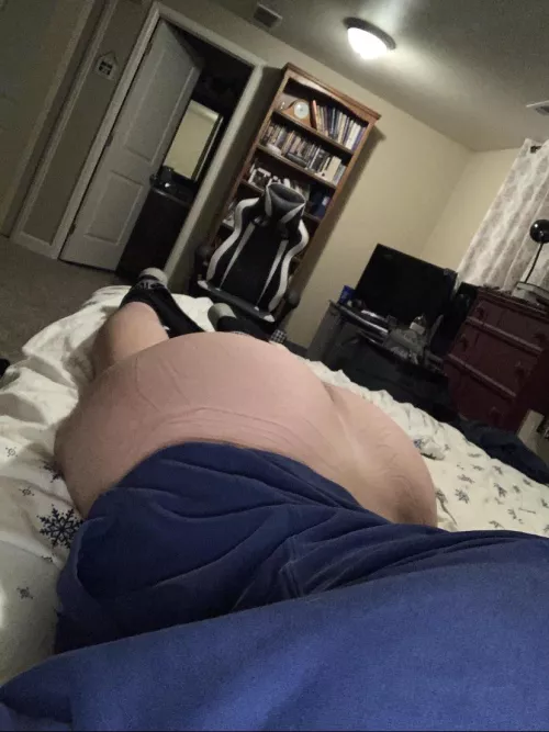 [25] my bf says I need to workout more my ass isn’t big enough:/