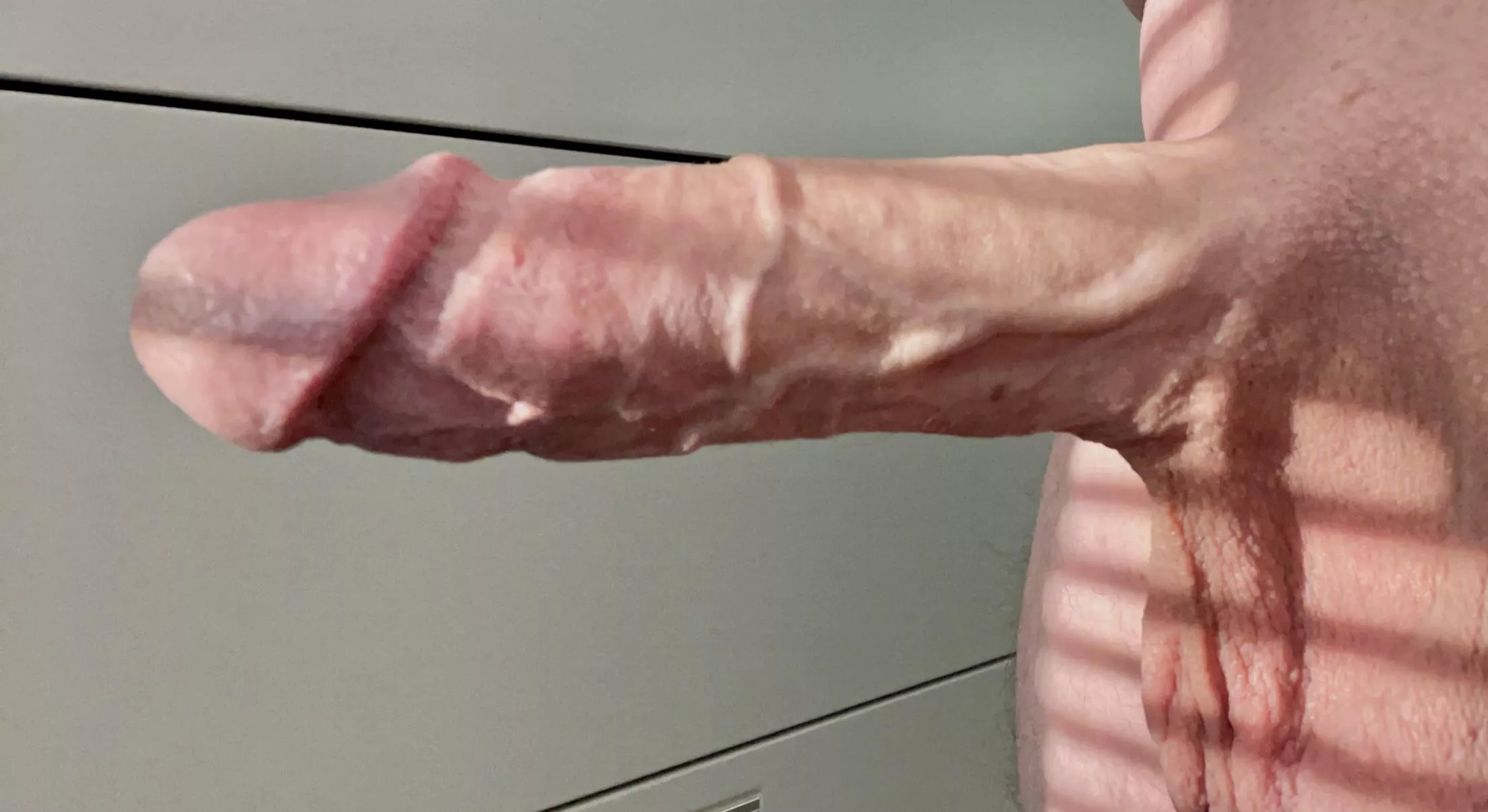 [45] married man needs some help in the office. I’m working on something hard and could use a supervisor or an assistant.