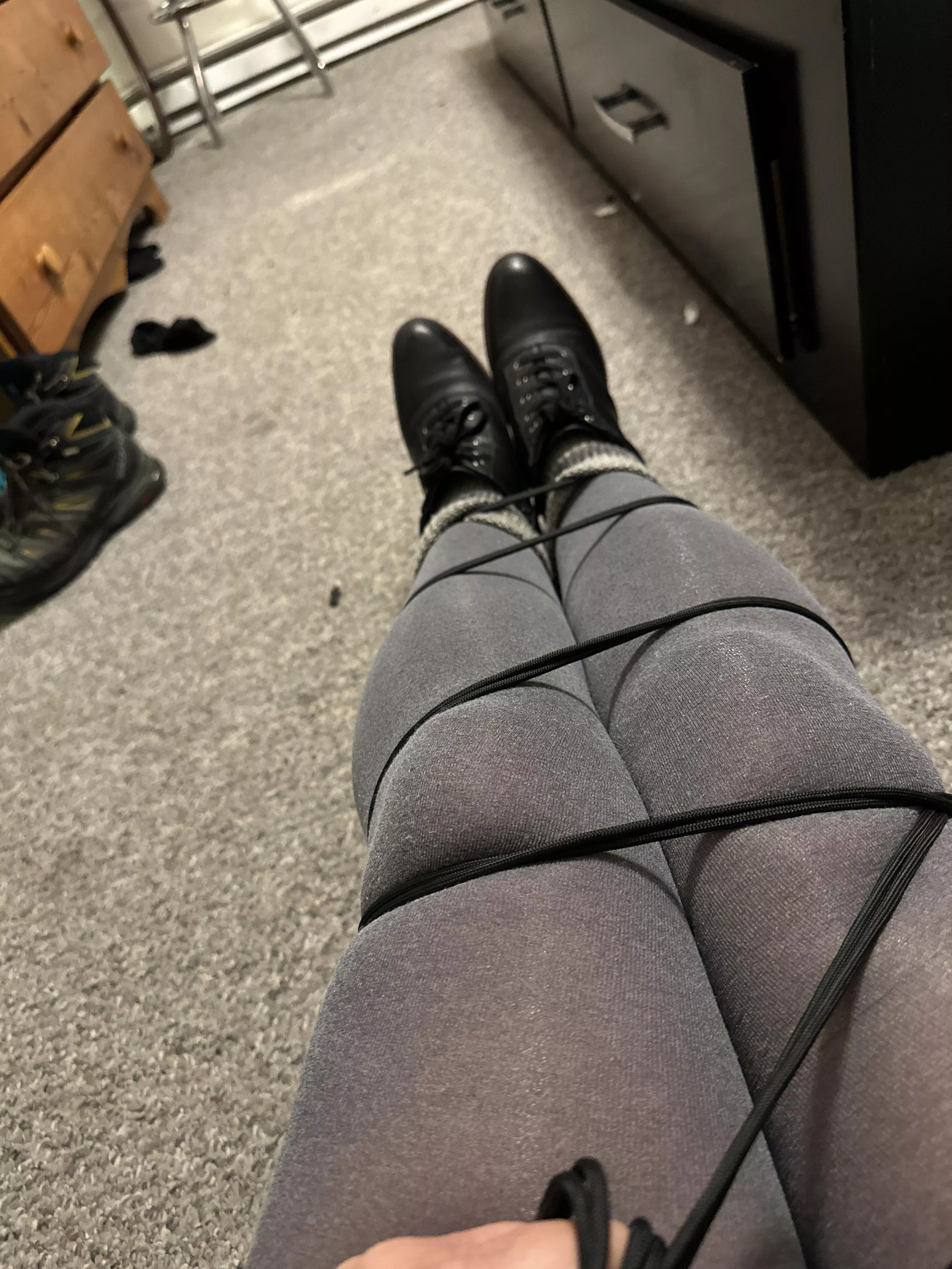 A selfie?? I mean self tie!