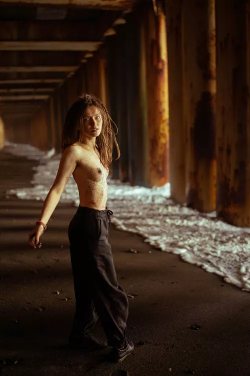 [f] I will show you a wonderful beach