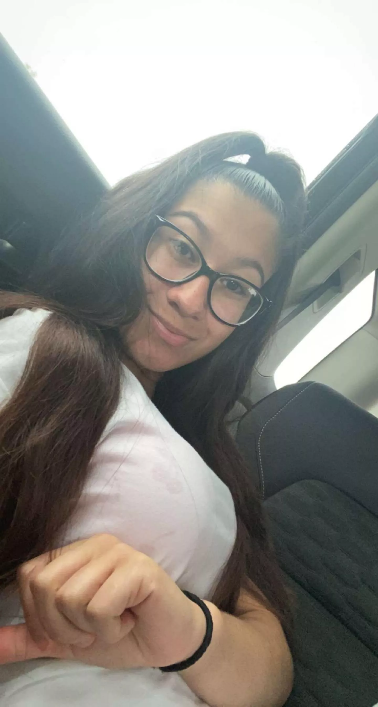 Heyy, selling some of my vids. Nothing professional level😂just homemade stuff. Buy vids, we can sext, or a ft call it dont matter frfr just seeing if anybody horny as me tonight😘😂. Thanks❤️ and I do verify on sc