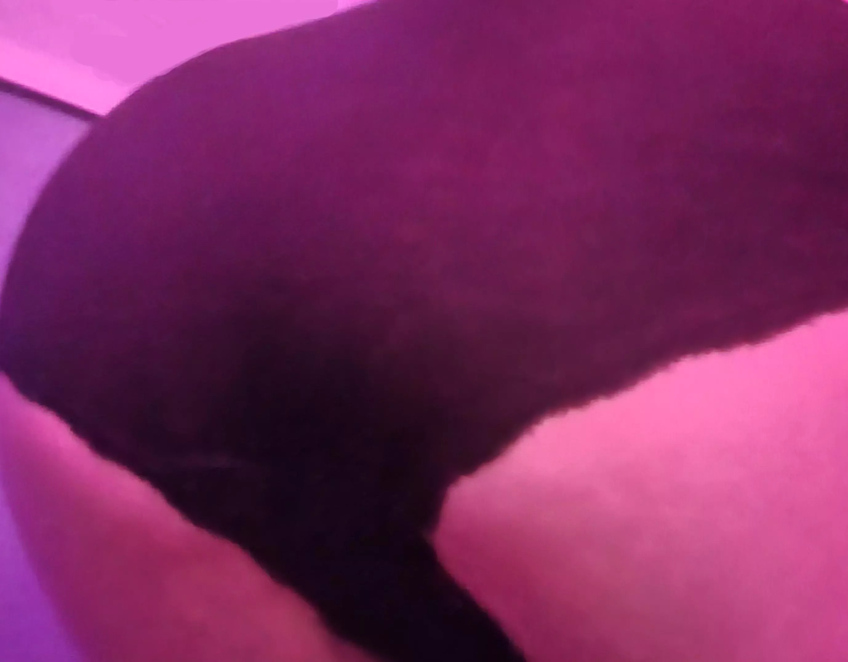 Heyy who wants to rip my panties off and fill my virgin asshole