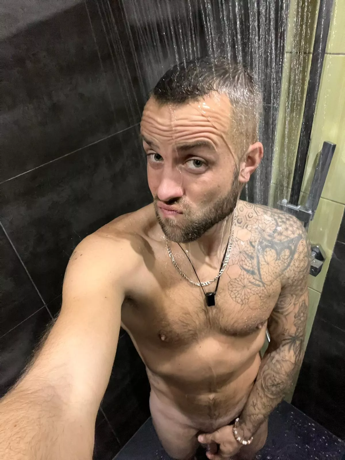 Hi everyone 😈🙈