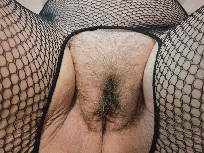 Hold on.. let me spread my pussy open for your cock ;)