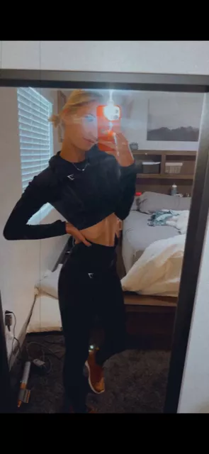 I'm petite but your 🍌 size fits mine! 😜😈