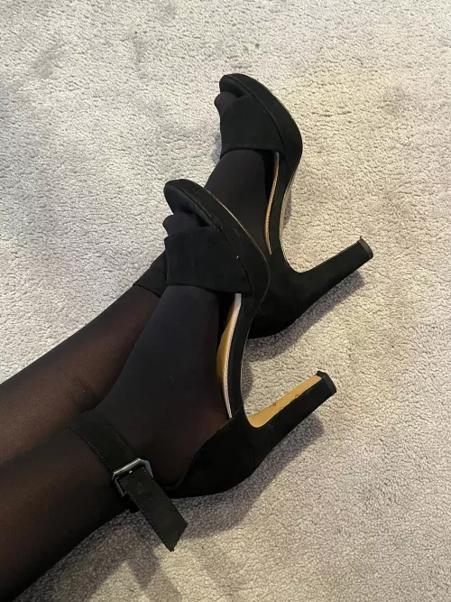 Imagine what your girlfriend would say if she caught you staring at me in