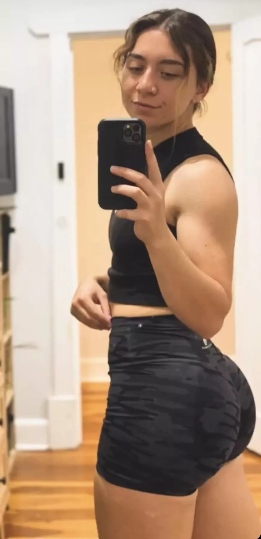 She’s a little weird, but fuck she’s packin