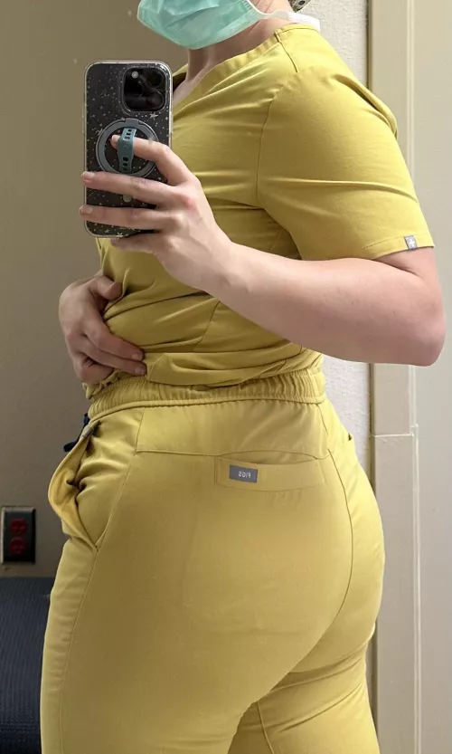 The pockets can't even stay closed 🤪