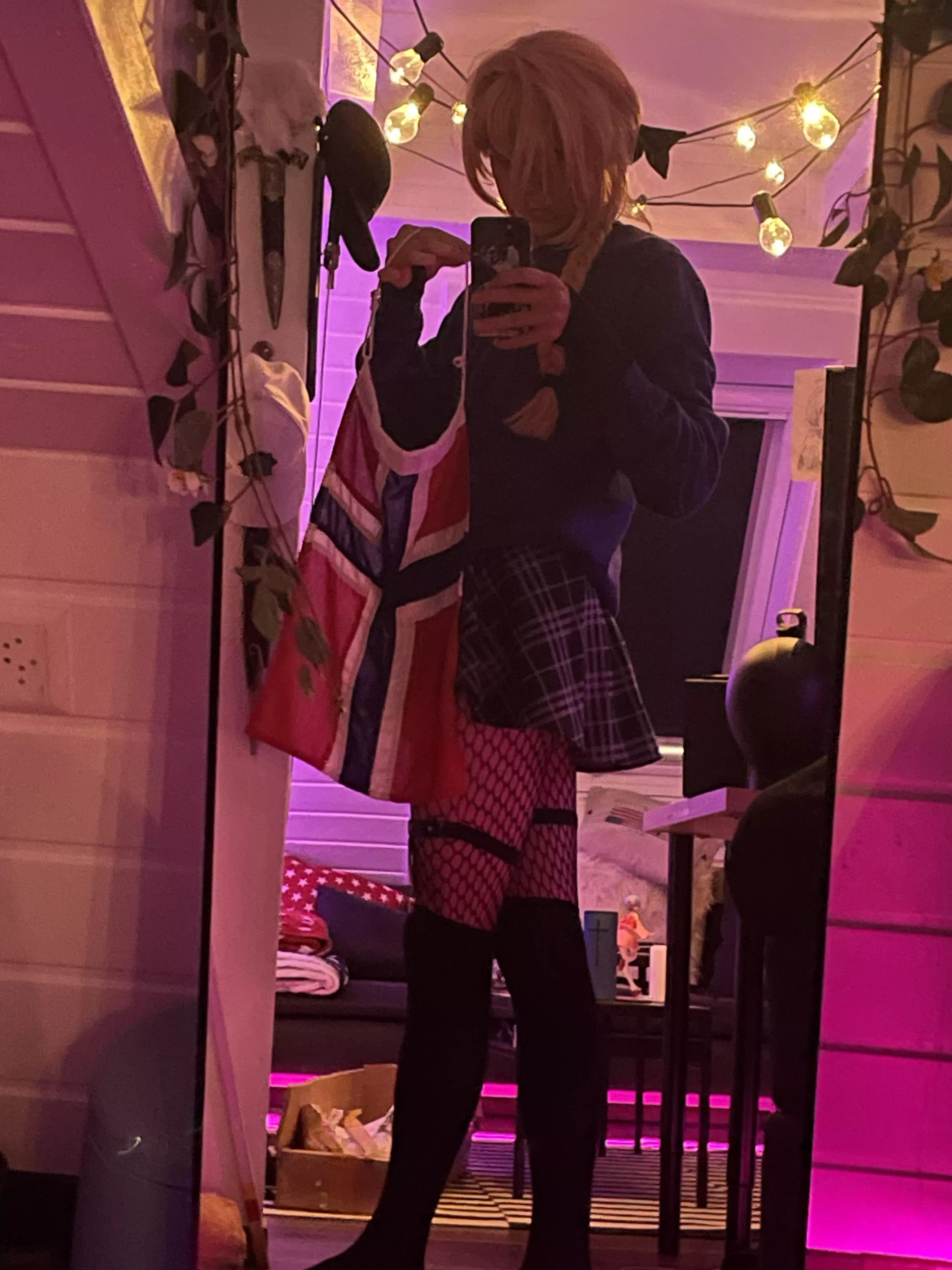 Where are my Norwegian femboys?? 😩💅