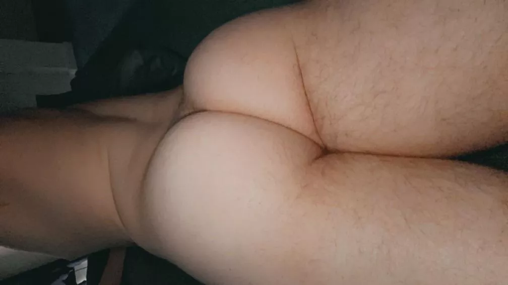 Who likes thick thighs?(18)