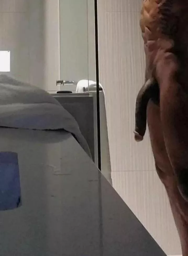 Big enough to go balls deep raw ?