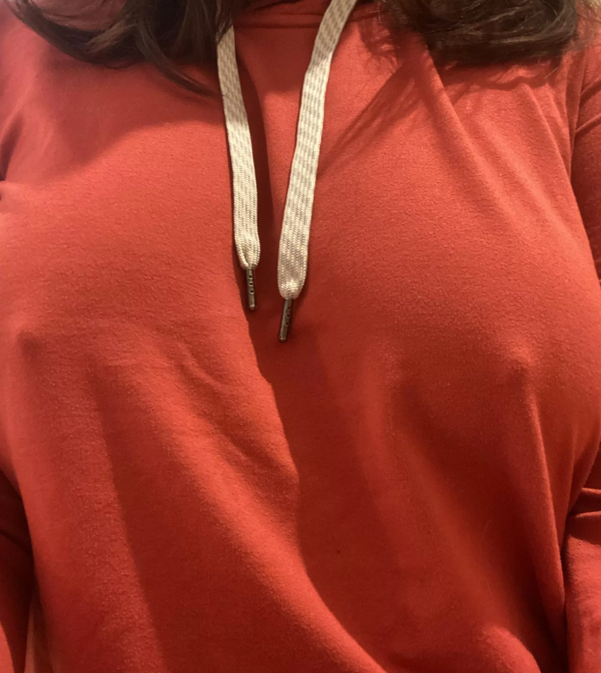 Braless for some errands, love when someone notices ✨