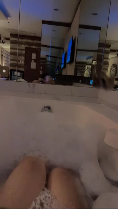 chilling a(f)ter ex just made my legs shake 🤪