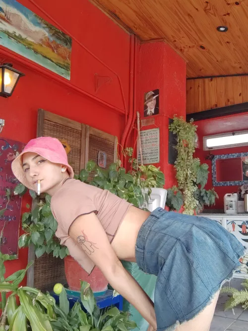 Do you want to fuck me when i smoking 😍