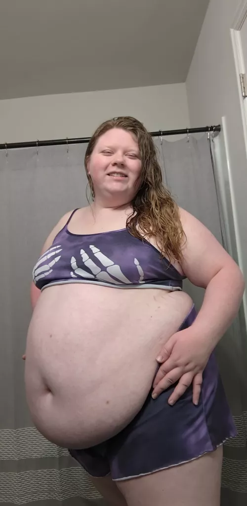 fat or pregnant??
