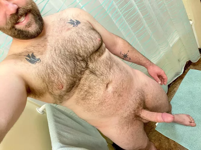 Feeling hairy today, thought you might enjoy a peek 🫣. Be the reason some one smiles today 😏✌️