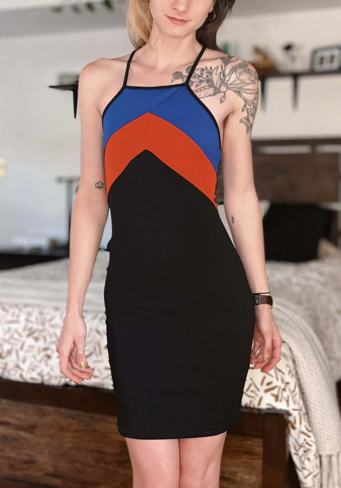 Flat in a tight sleeveless dress [oc]
