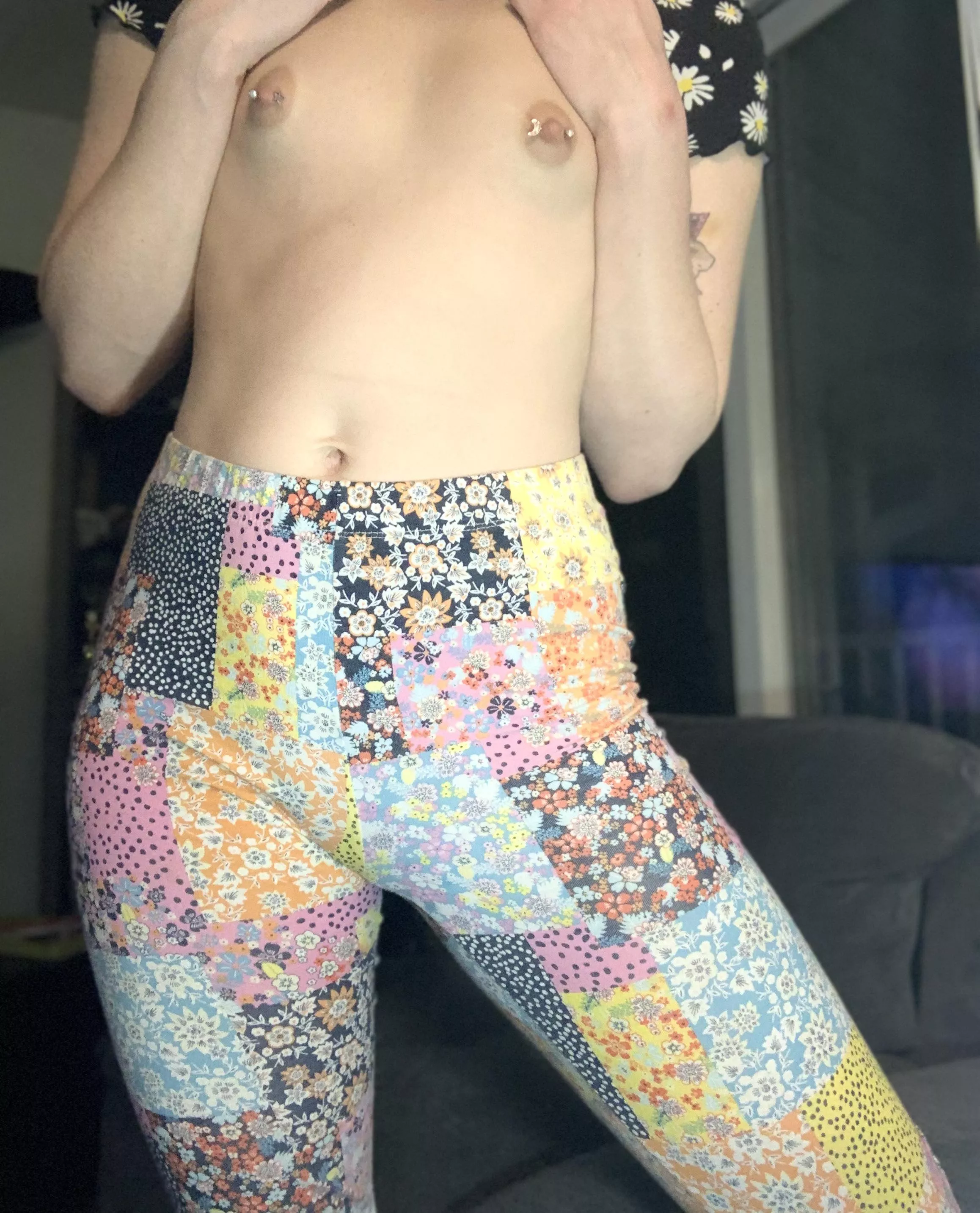 Flowers do need plenty of light 🥰💜 [F][25][OC]