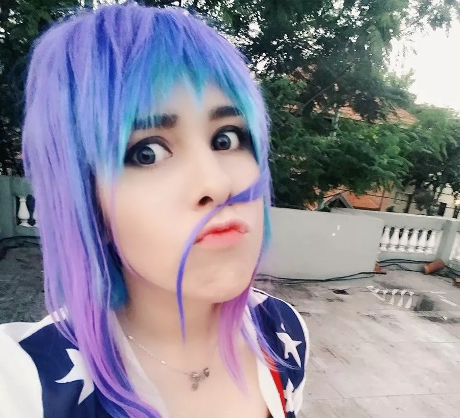 i cant grow a mustache so ill make fake one </3