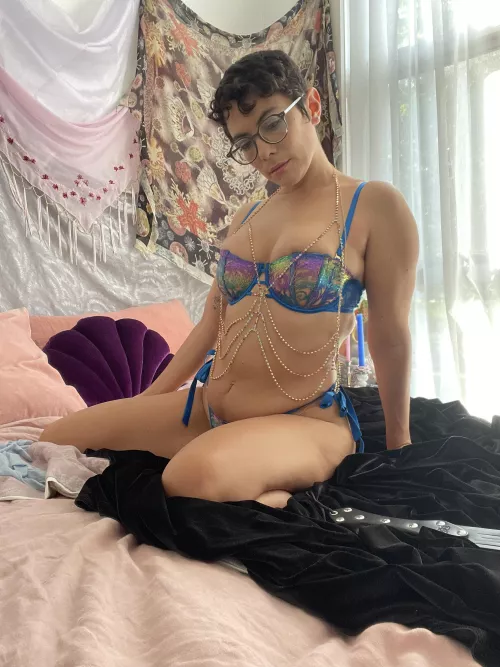 I feel like a mermaid in this