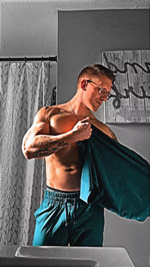 Let me be your masseur for the day