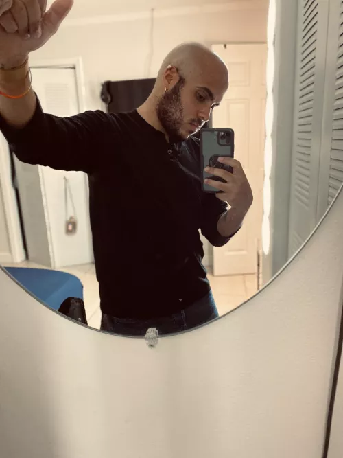 Looking to make new friends to game with hmu