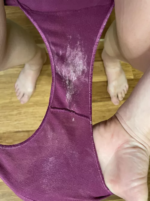 love how I taste & smell right now... let me know if you want a pair 😏