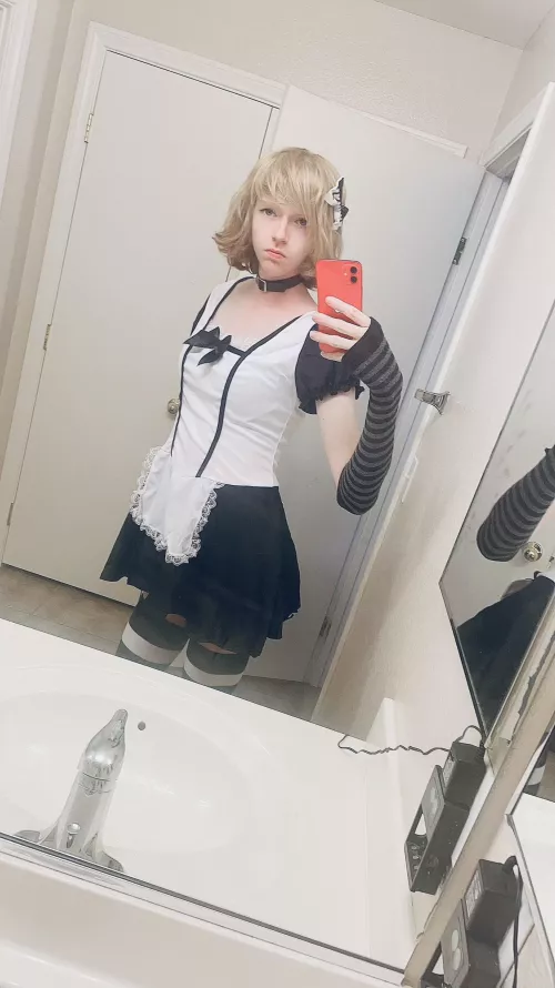 Maid outfits are a classic for a reason 🖤