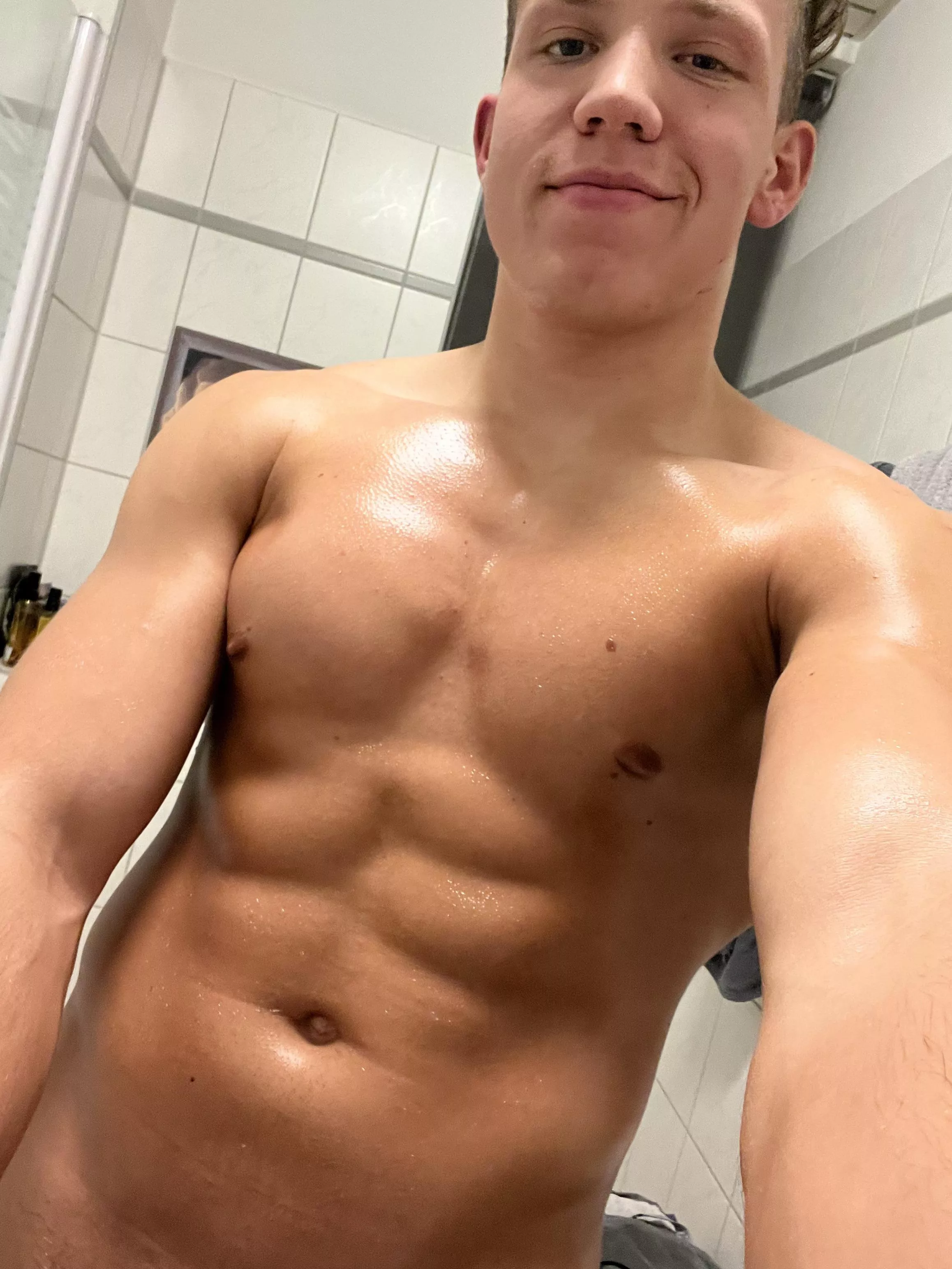 Oily boy 🙈🙈❤️