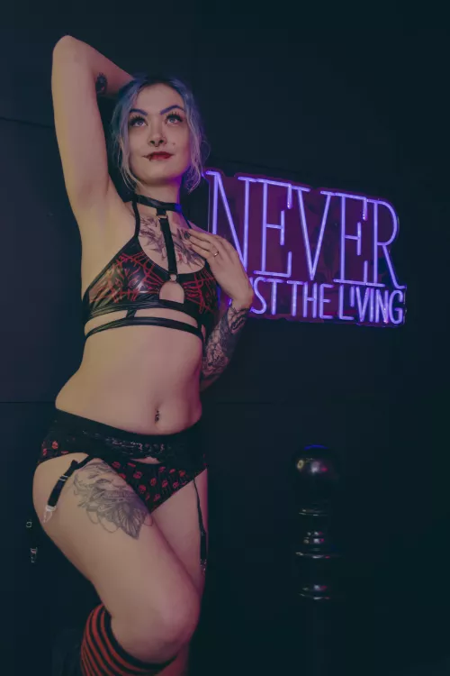 This [Domme] wants to treat you like a burden 😈