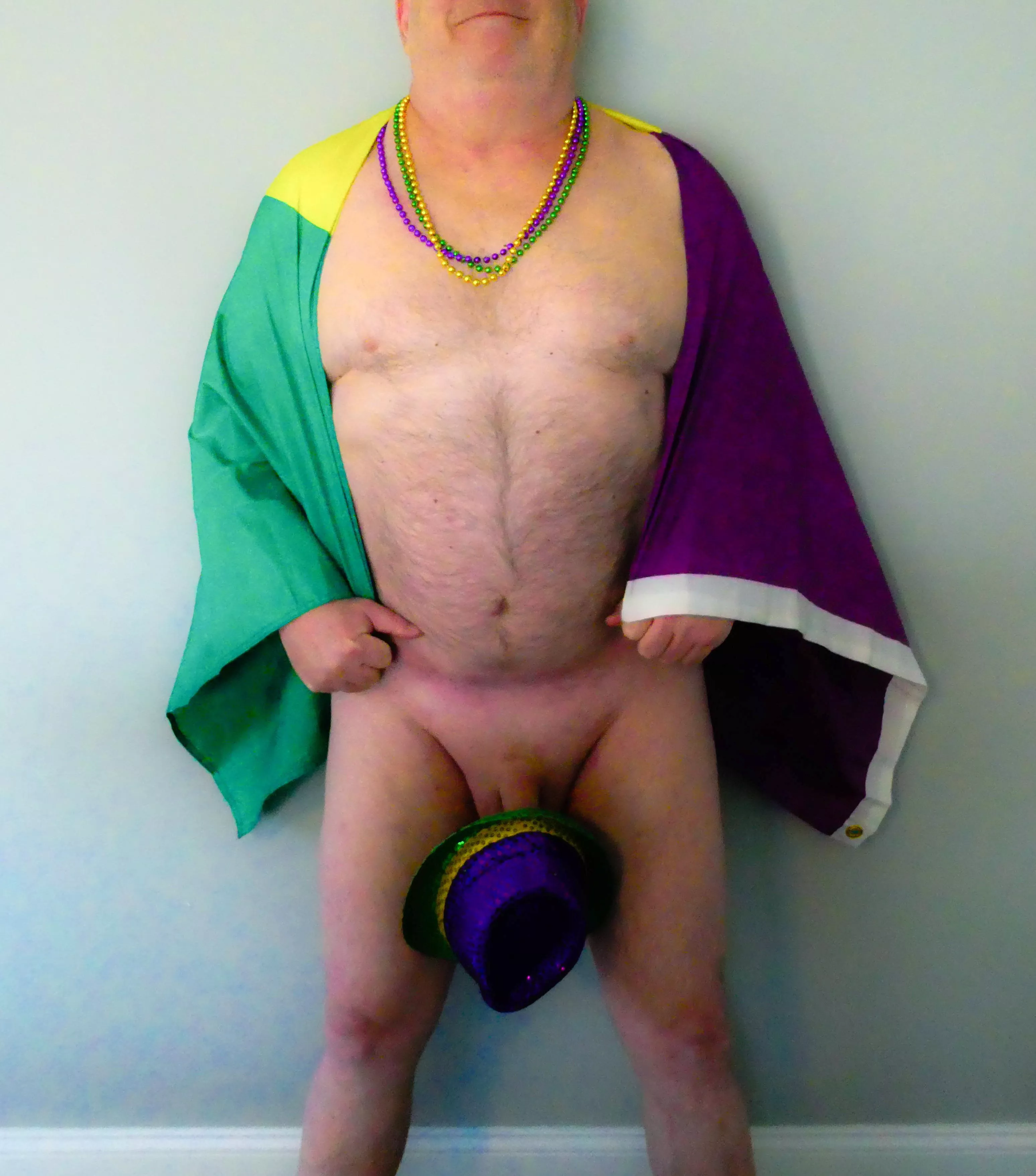 What Happens On The Float, Stays On The Float 😁📿🍻💜💛💚