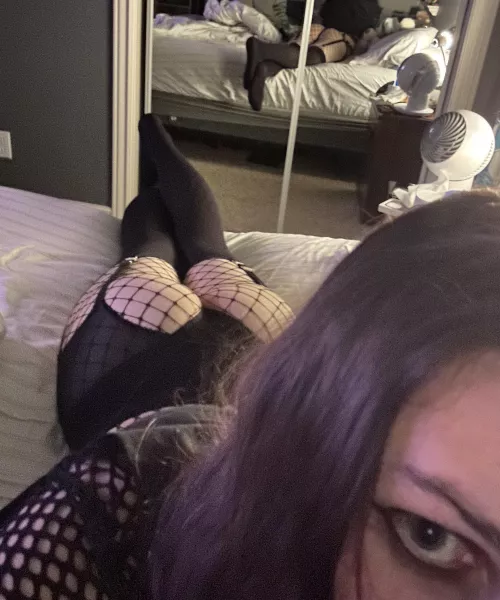 who needs a goth gf?🖤