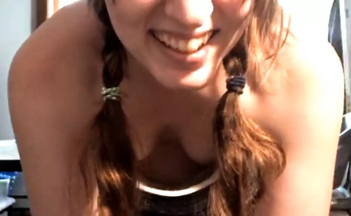 Would you mind helping me pick this up?