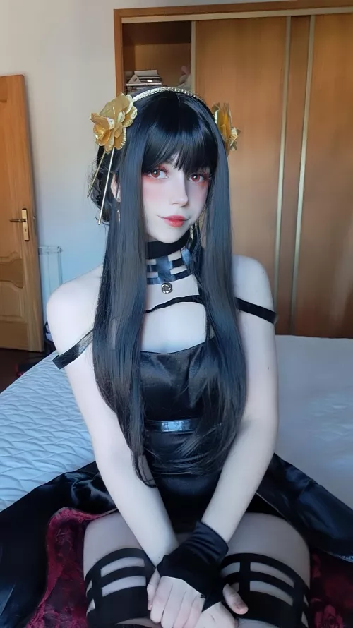 Yor Forger cosplay by vesani.cos