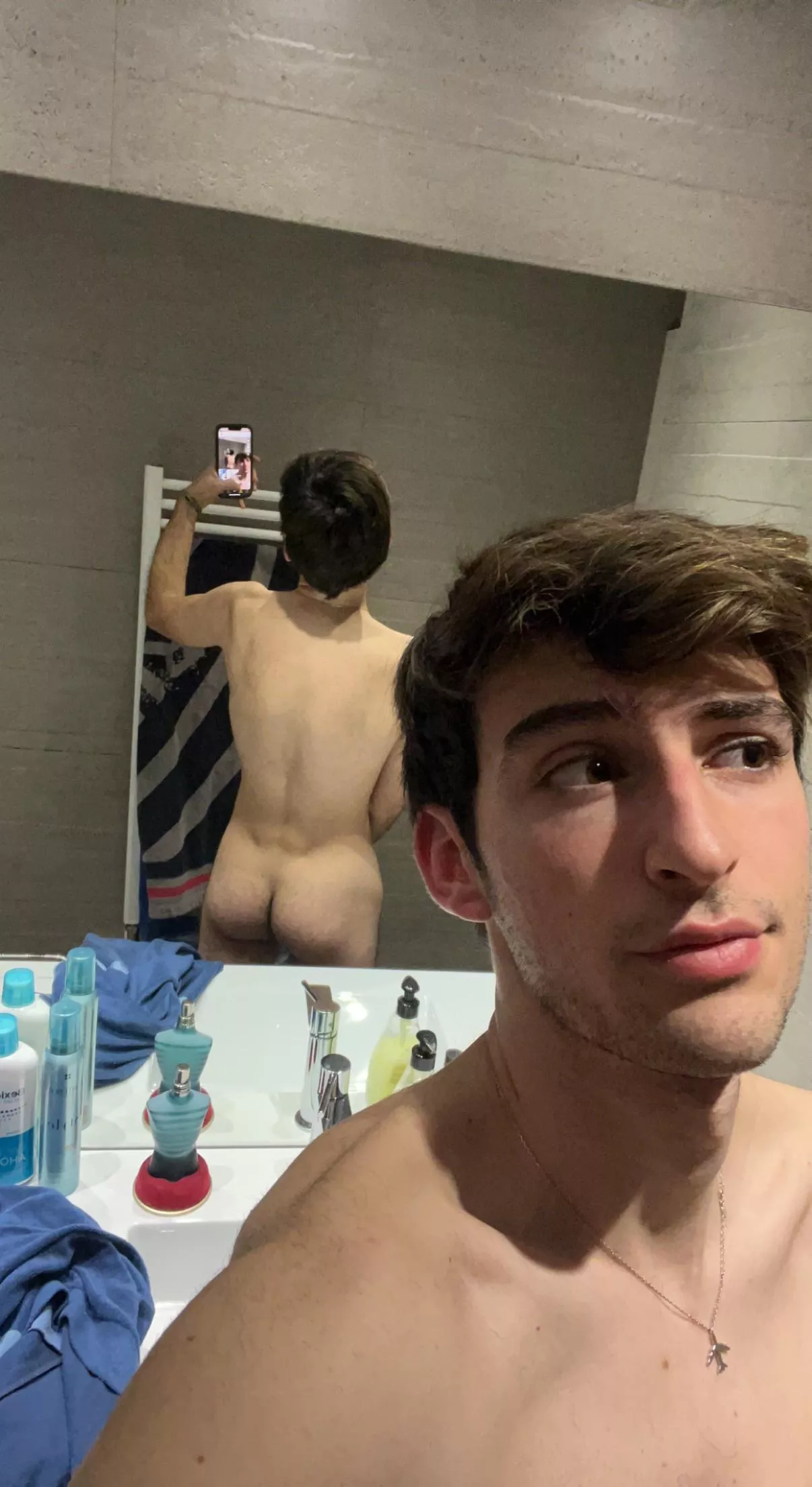 19 spanish handsome fit guy looking for same big d+ abs+ Hmu with pic @chsa03