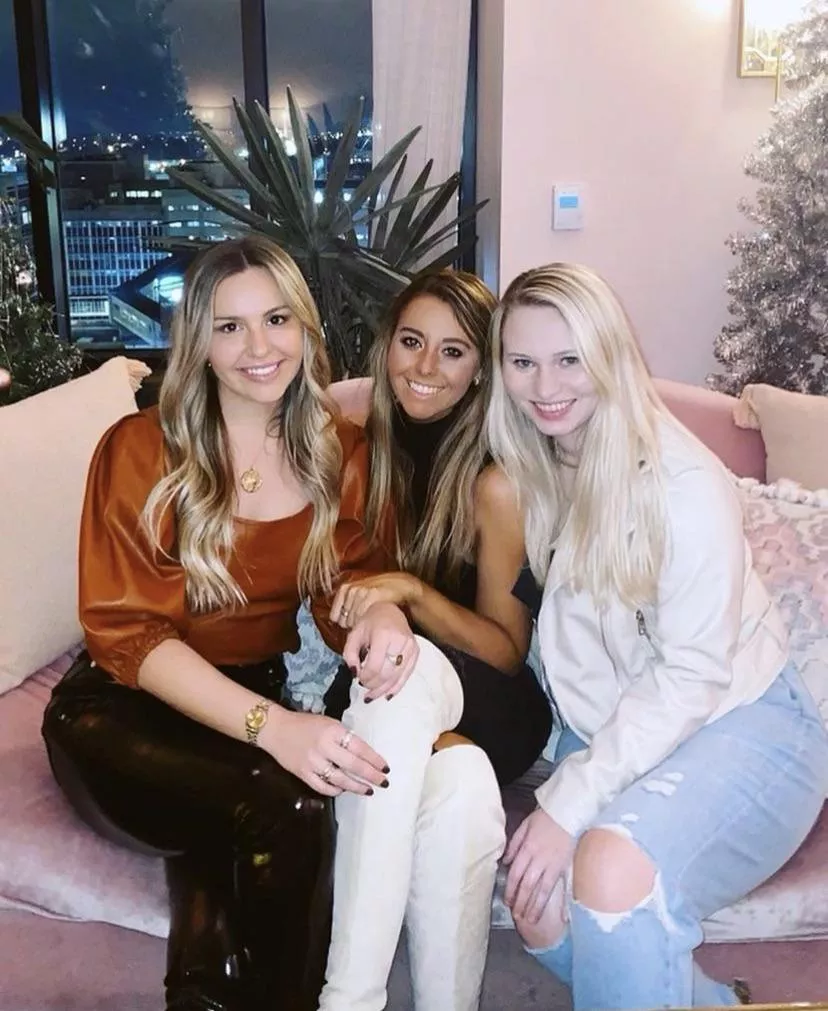 Always an ugly girl in the group 🤪