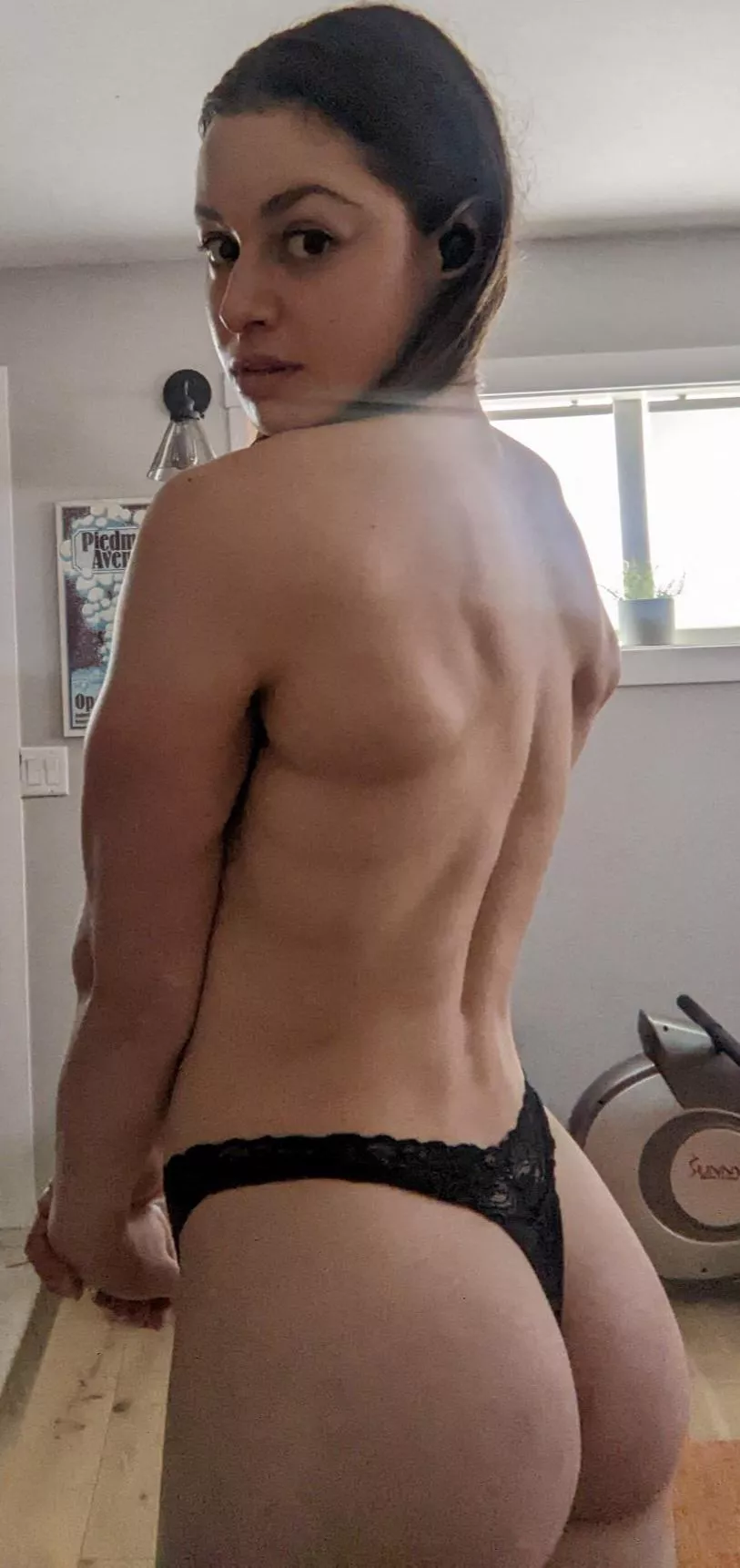 Are you staring at my 🍑?!