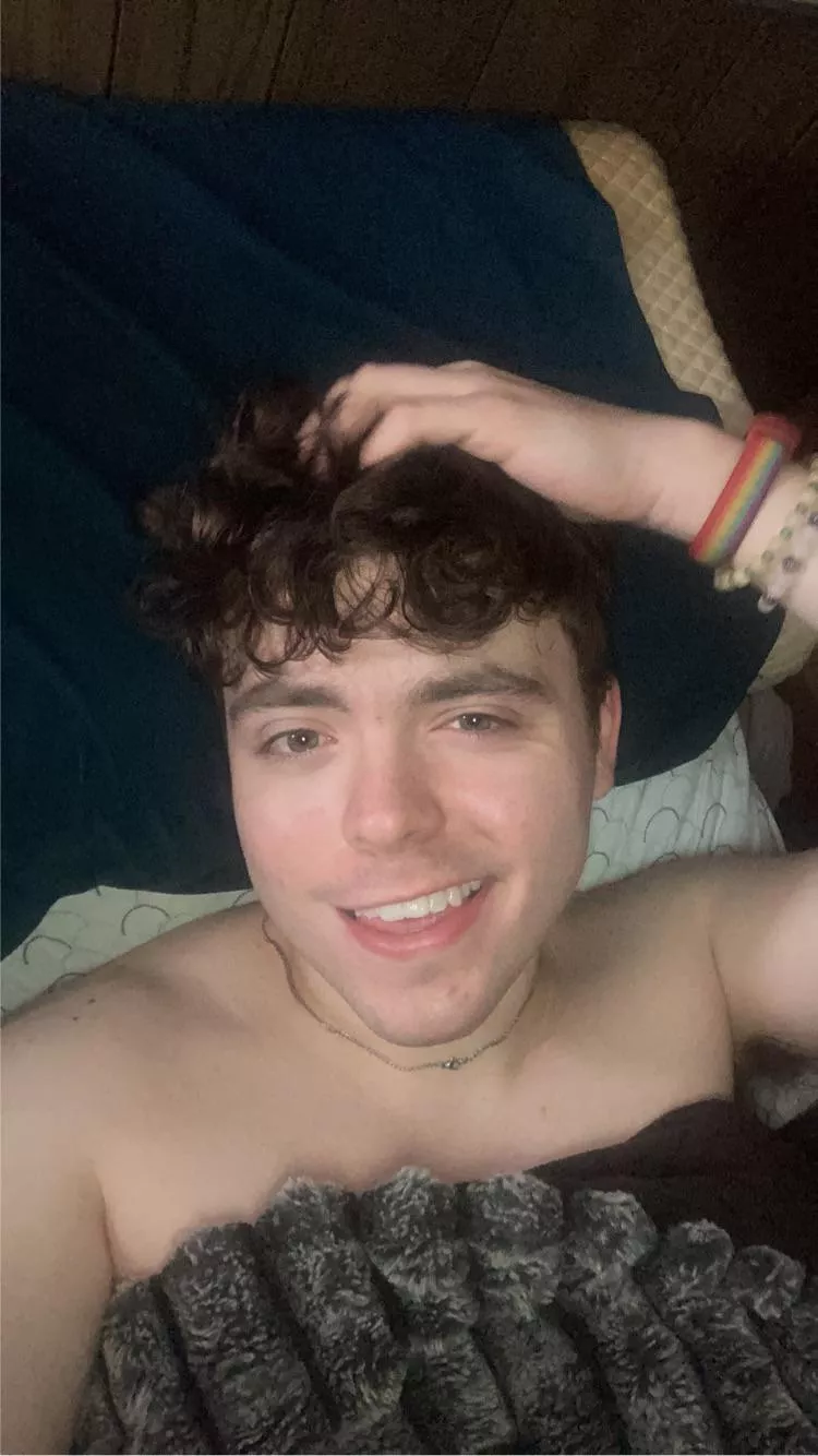 Back to the 👶 face, have a great end to your week bros 💖🤗